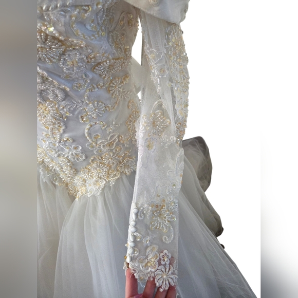 Vintage Alfred Angelo Classic Off the Shoulder Wedding Dress Size 4-6? - Picture 4 of 13